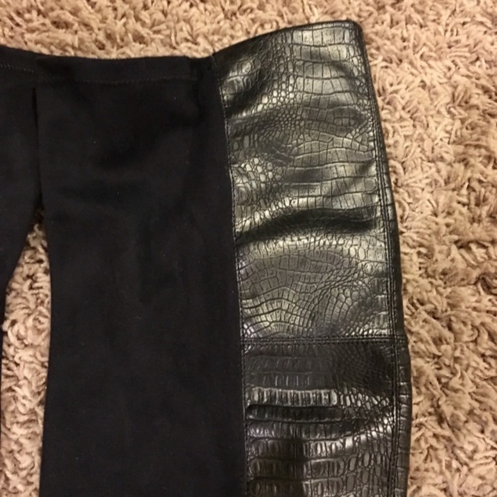 Black Boots - Picture 5 of 6
